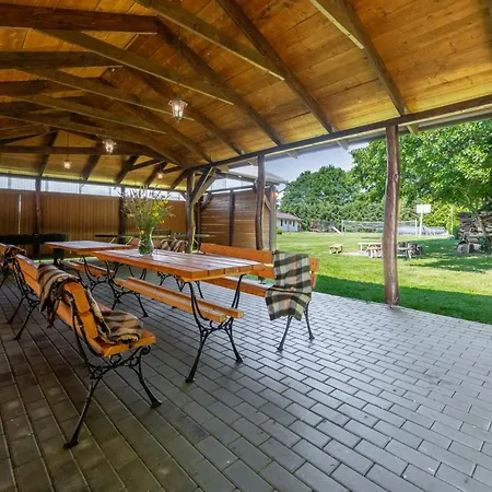 Letniskowe Ranczo Nyaraló *